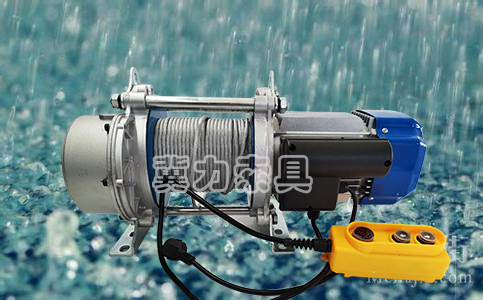 淋雨的電動提升機(jī)不能使用