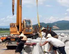 扁平吊裝帶起吊石灰石護(hù)套來(lái)